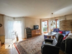 Wohnzimmer - Helle Wohnung mit 2 Balkonen und TG – ruhige Premiumlage im 1. OG